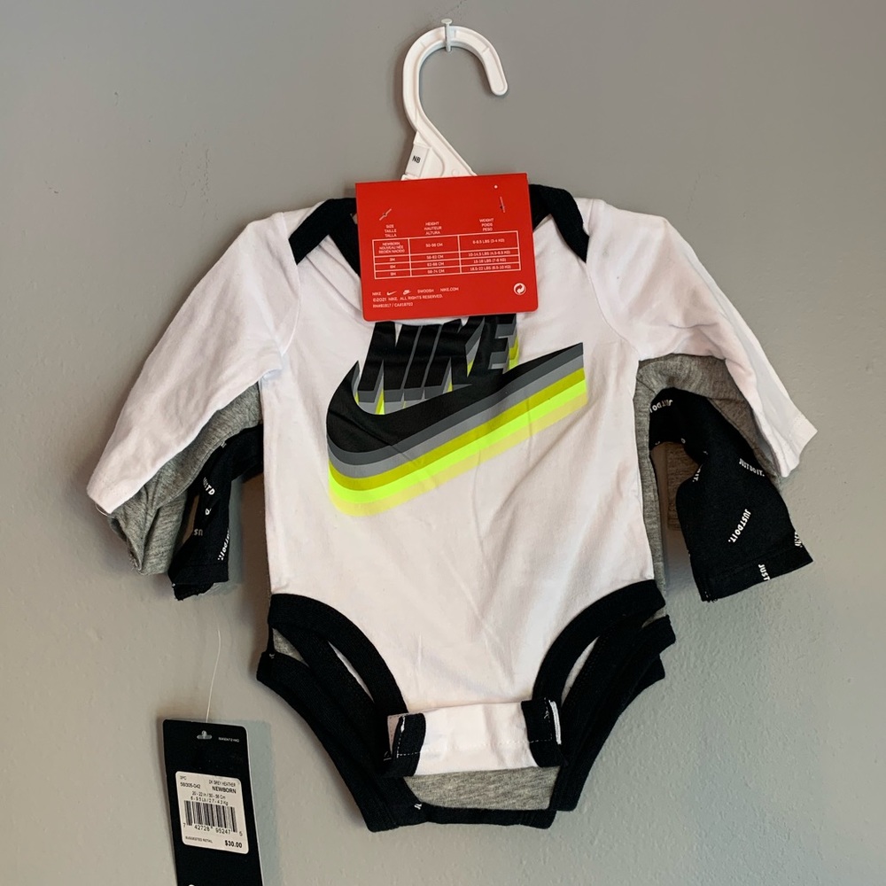 NWT Nike 3 Pack Onesies